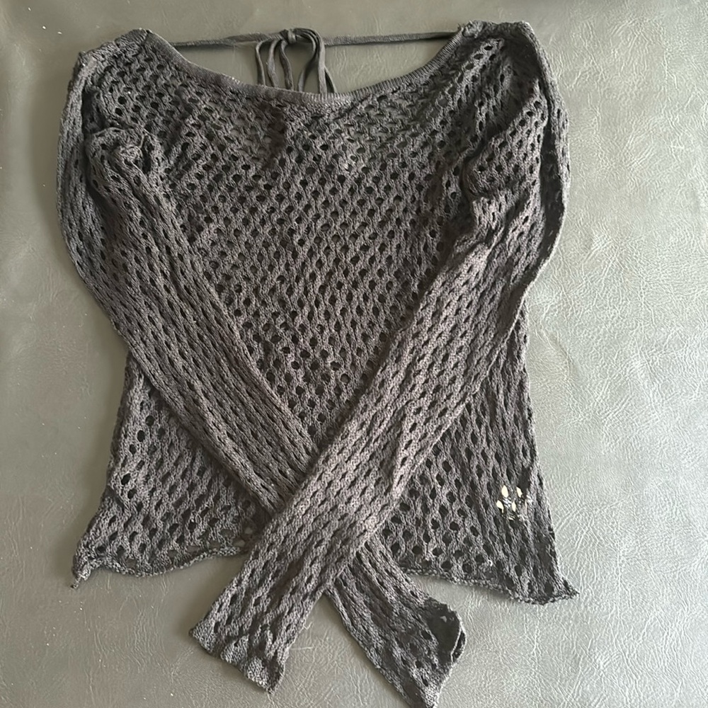 Black cover up top, size S
